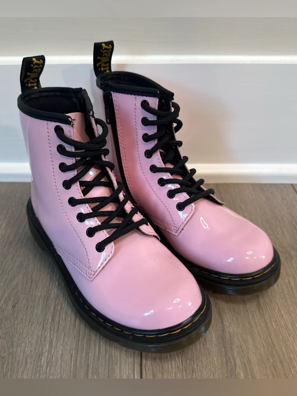 DR DOC MARTENS Girls Youth Size 1 Pink Boots Shoes 1460 J Patent Leather Zip